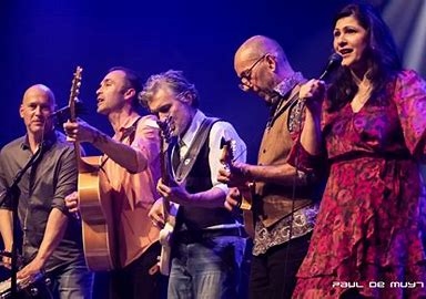 251129 70s Unplugged