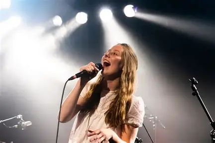 270124 Maris Mae